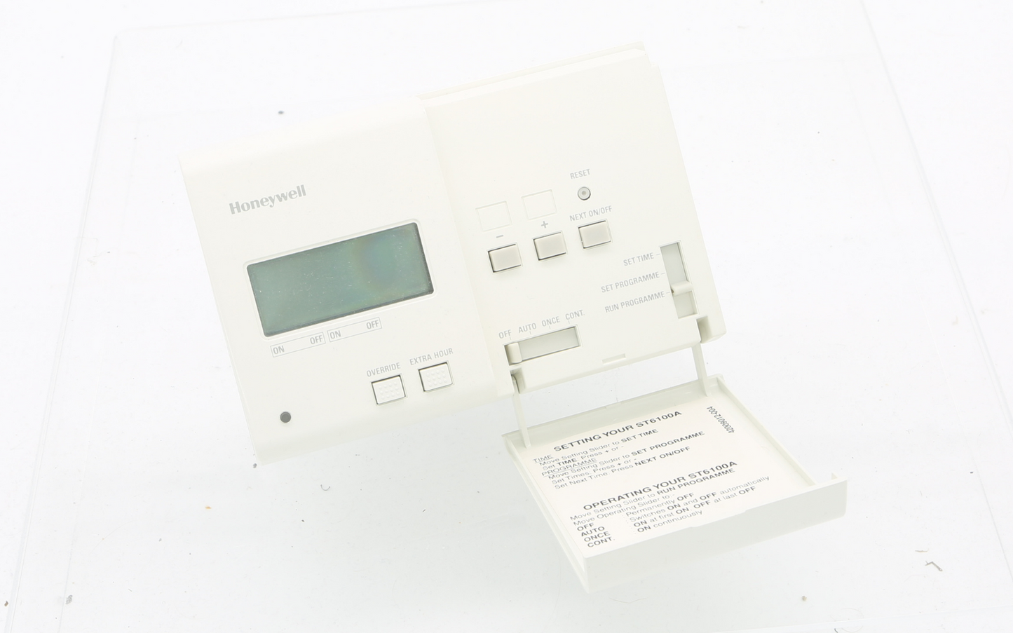 Honeywell ST6100A 24 Hour Electronic Timeswitch ST6100A1001 - White
